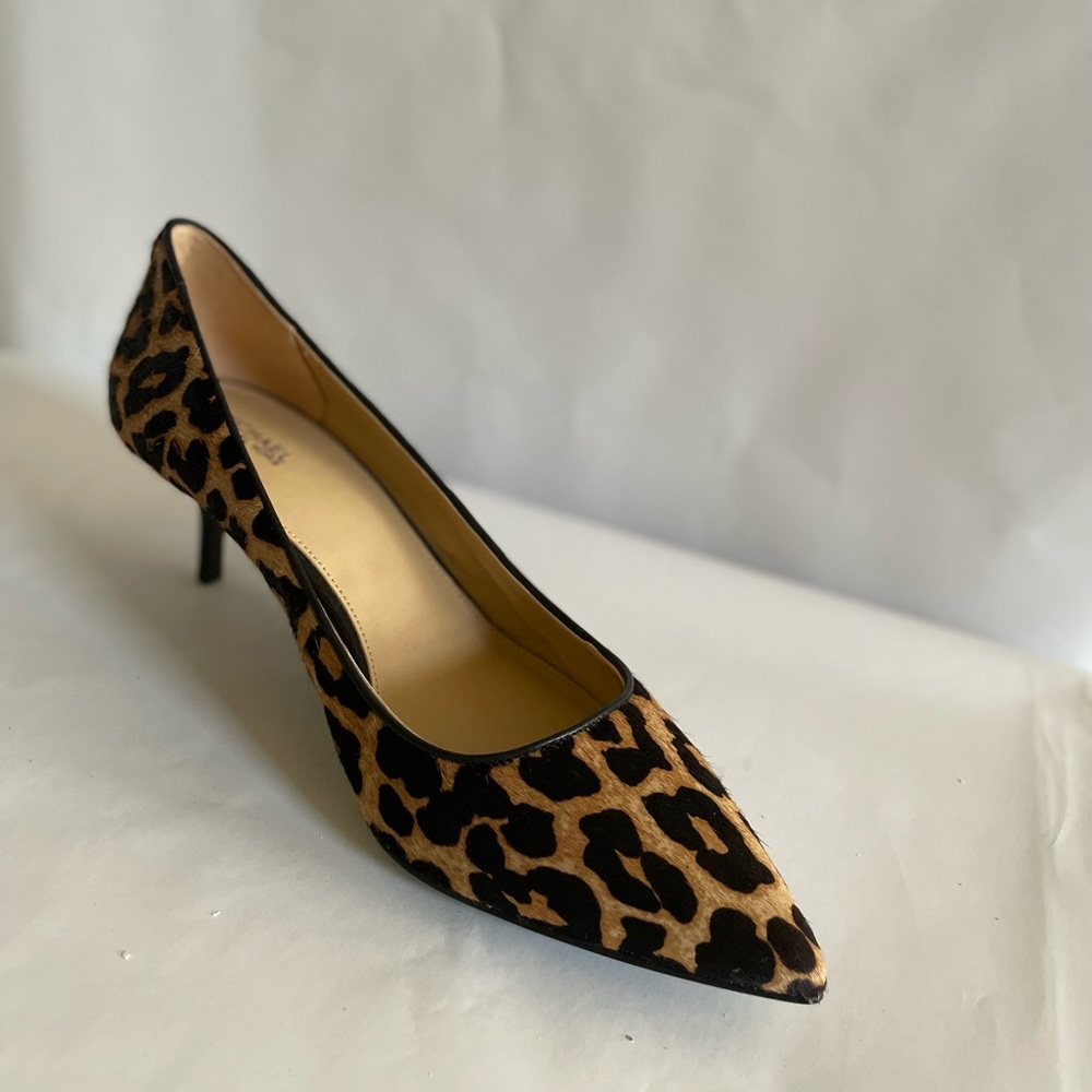 Michael Kors leopard print calf hair rubber sole pumps. Size 10M